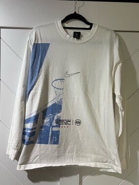 Nike White Long-Sleeve Basketball Graphic Tee with Blue Print
